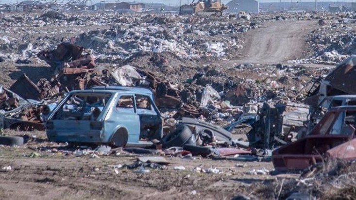Horror: Hallan un bebé sin vida en un basural y detienen a una pareja en Perito Moreno