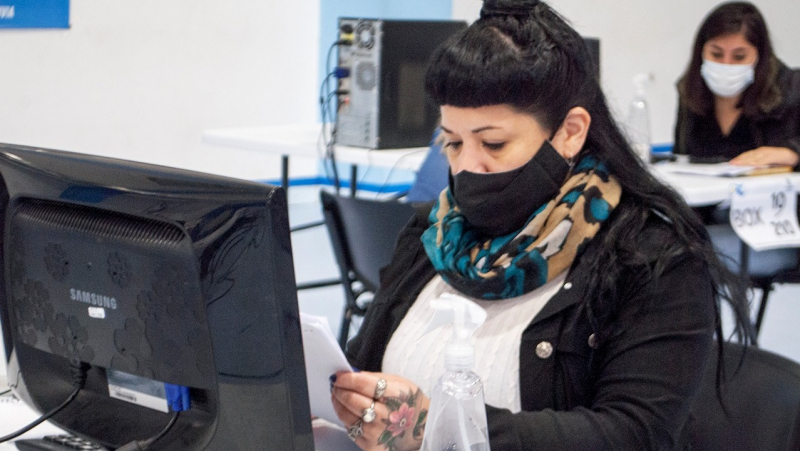 “La Vendimia 2026” continuó con degustaciones, emprendedores y espectáculos artísticos