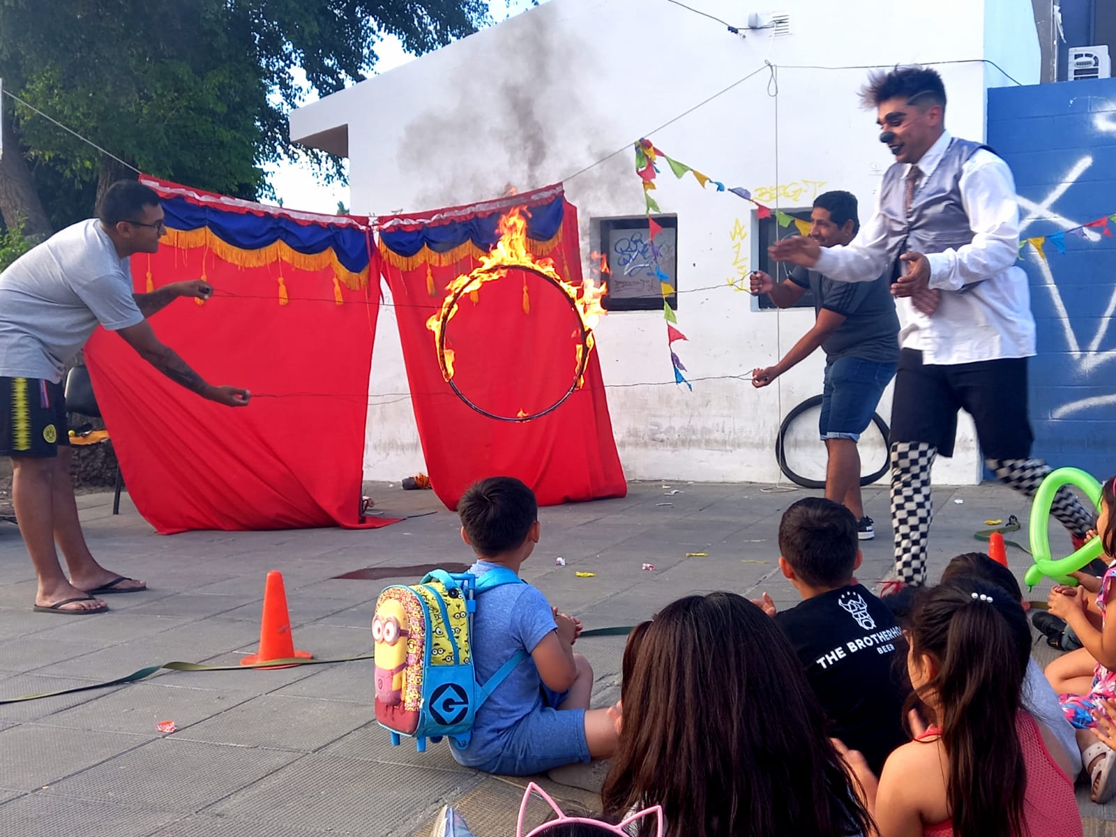 Rotaract e Interact realizan una colecta solidaria de juguetes para el comedor Pancitas Felices