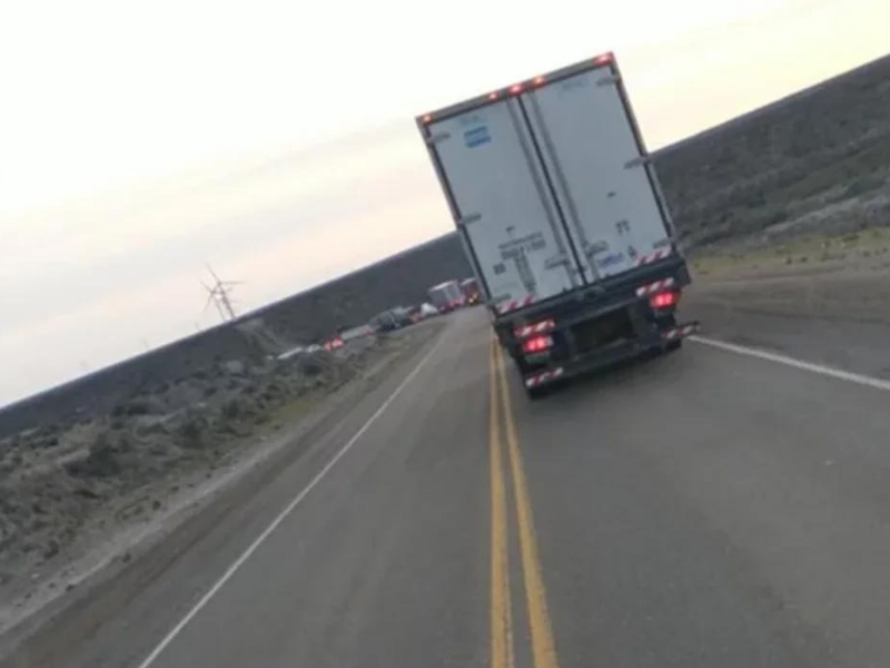 Investigan el misterioso robo del camión cerca de Comodoro: llevaba una carga de $2 millones