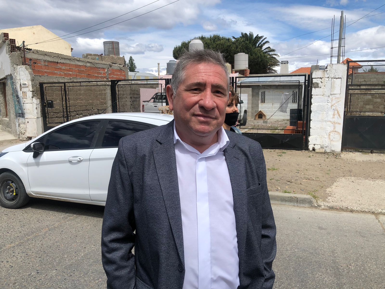 Dio positivo en alcoholemia, circulaba sin patente y terminó detenido