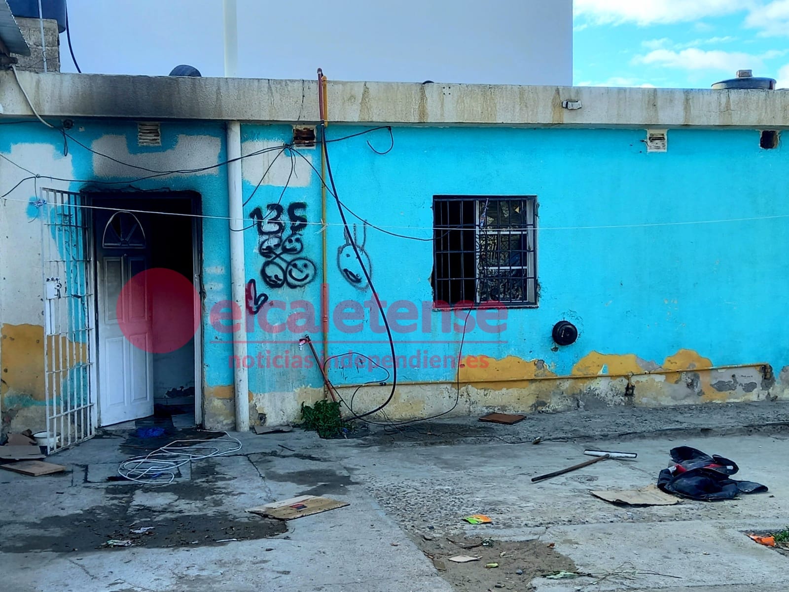 Grave incendio en la madrugada: se prendió fuego una casa, un niño se quemó el 80% y peligra su vida