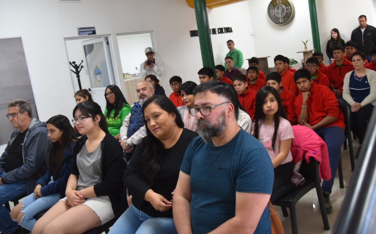 Jubilados petroleros vuelven a reclamar al PAMI por demoras en tratamientos y falta de respuestas