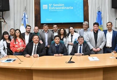 Fernando Españón renunció a sus fueros y se puso a disposición de la Justicia