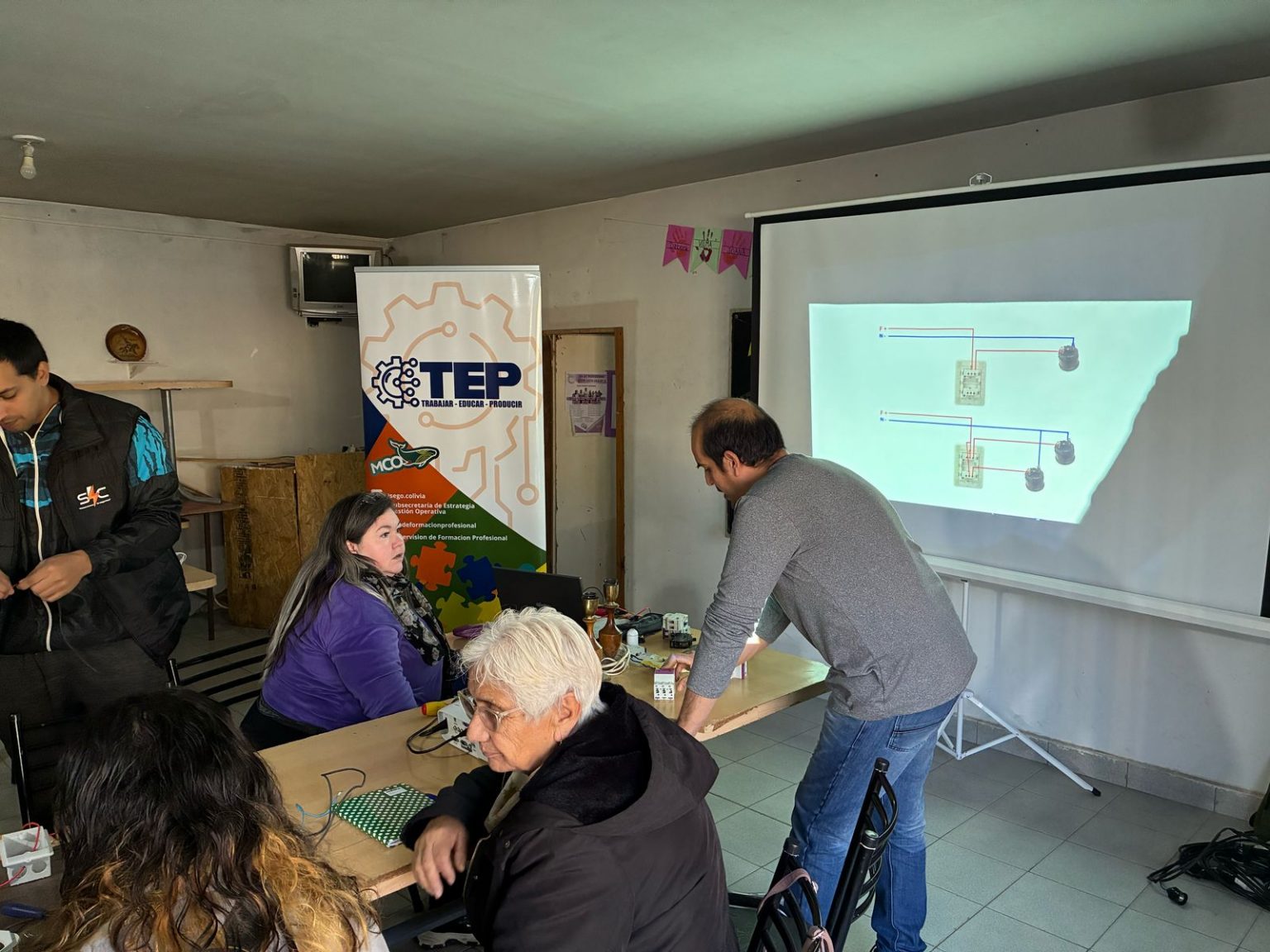 Servicios Públicos trabaja en la iluminación de la calle 22 de Río Gallegos