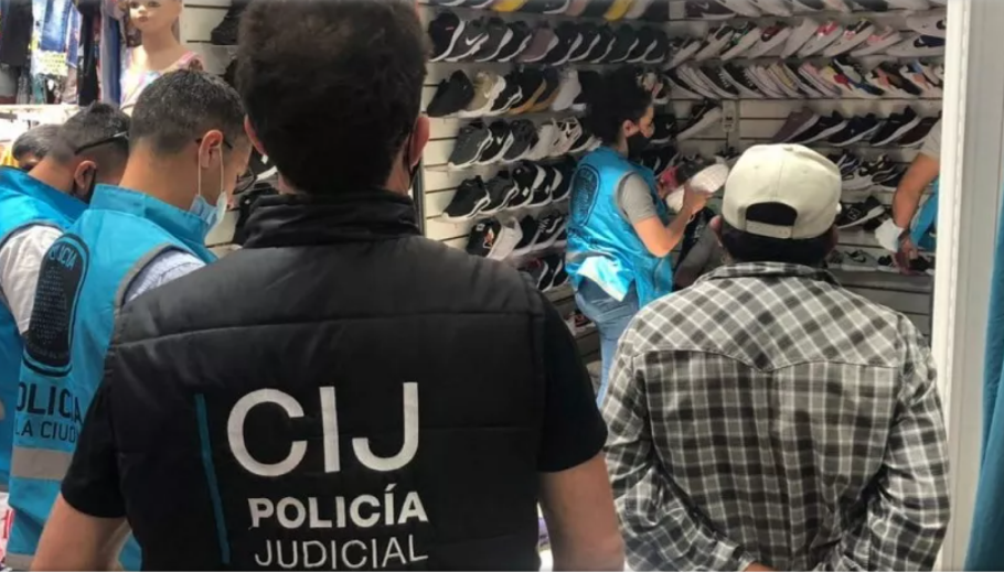 Se hacía pasar por una nena en las redes para obtener fotos de menores: cuatro detenidos