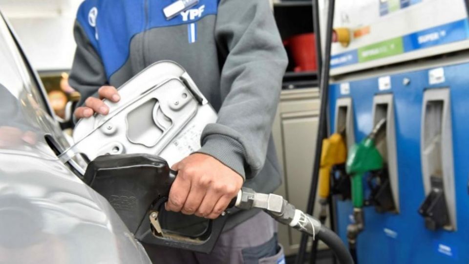 Confirman un nuevo aumento en los combustibles de hasta 4% para este fin de semana