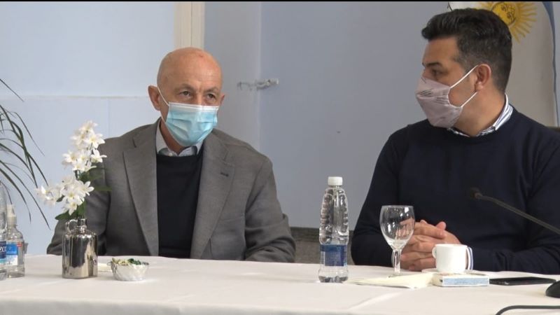 Cotillo se reunió en Sarmiento con Intendentes del sur de Chubut por  la situación del Lago Musters