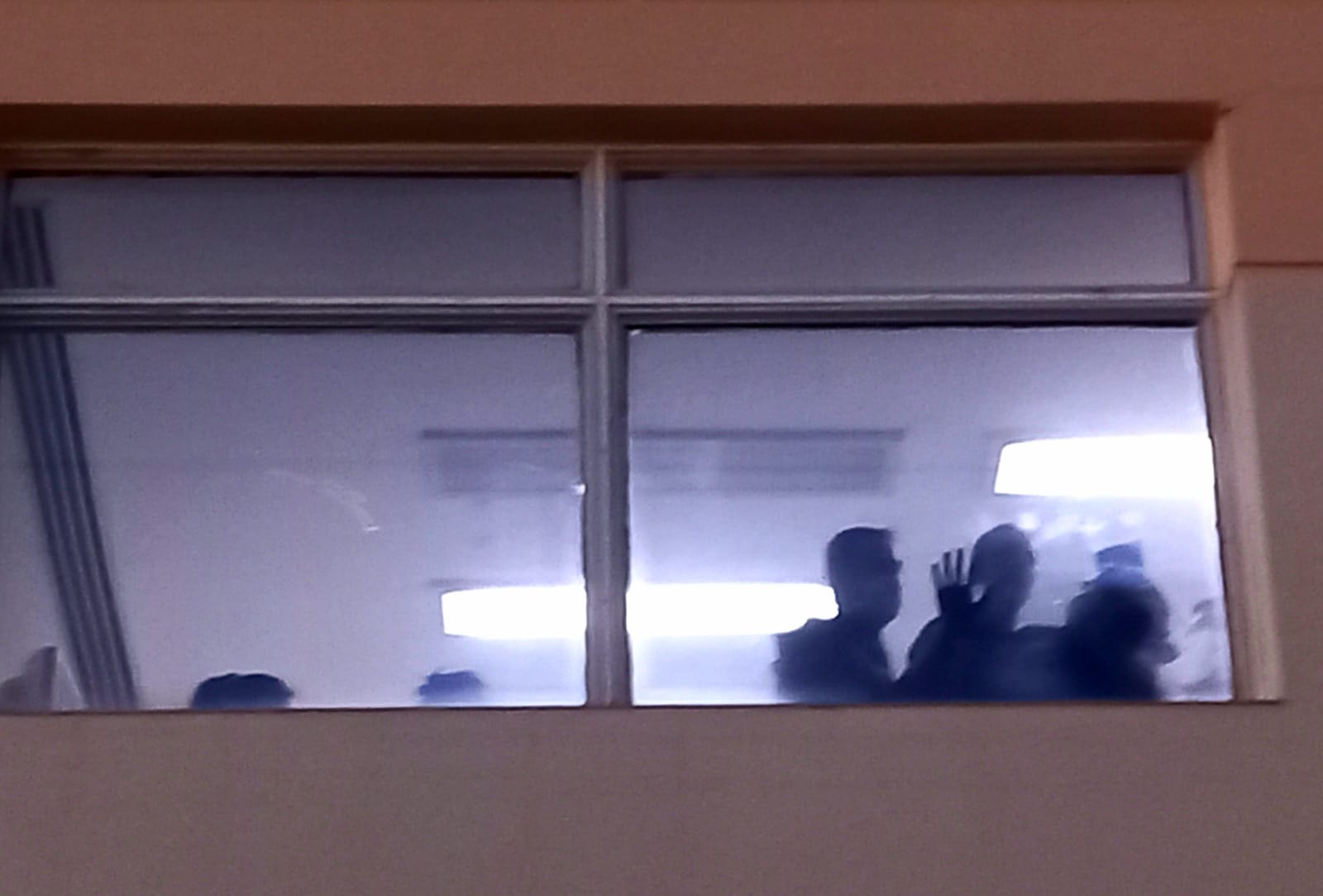 Quinta marcha por Fabricio: El joven se pudo acercar a la ventana del hospital y saludar
