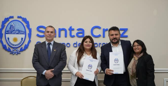 Caleta Olivia firmó el convenio PAINA para fortalecer los derechos de la niñez