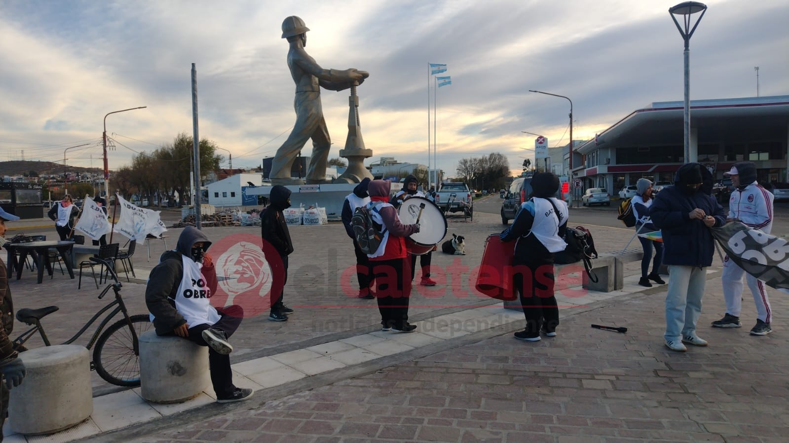 A.DO.SA.C y el Centro de Residentes Jujeños protestan a los pies de El Gorosito en contra del Gobierno 