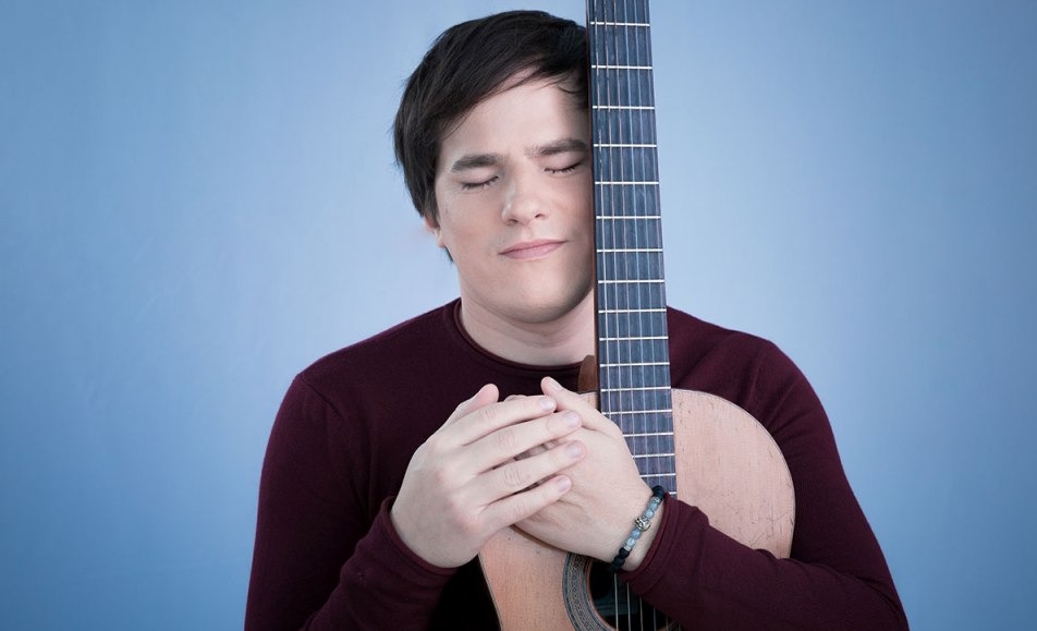 Nahuel Pennisi se presenta este domingo en Caleta Olivia con su gira Libre