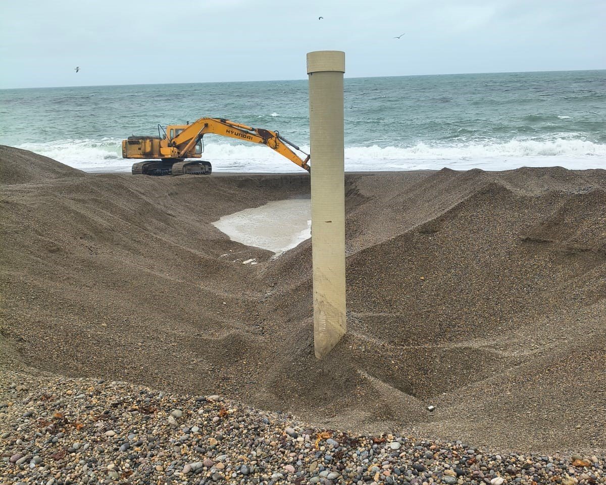 Trabajos en la costa: SPSE limpió la captación marina para evitar cortes de agua en Deseado