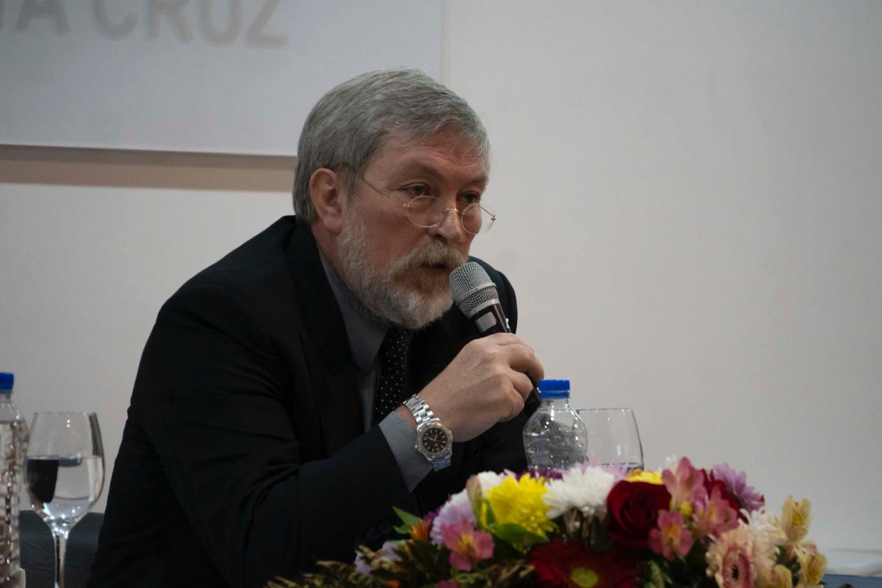 Aparicio rechazó la deuda en dólares y reclamó explicaciones por los fondos de YPF 