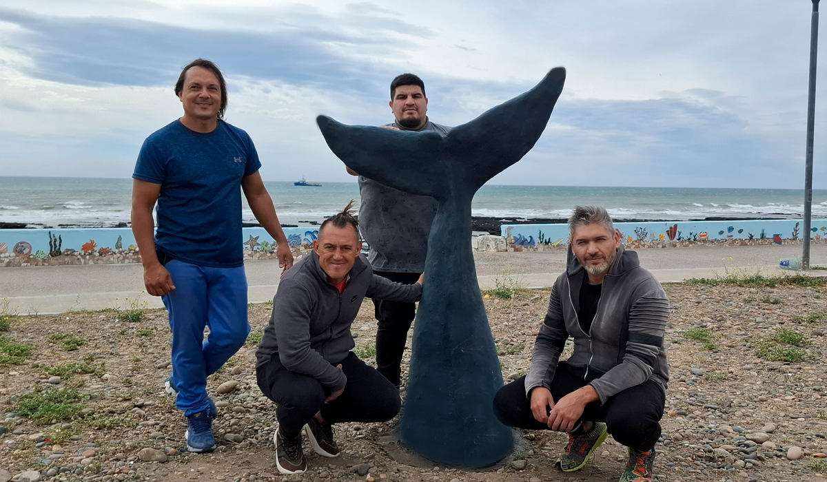 Se emplazaron las piezas del circuito de animales marinos del paseo costero