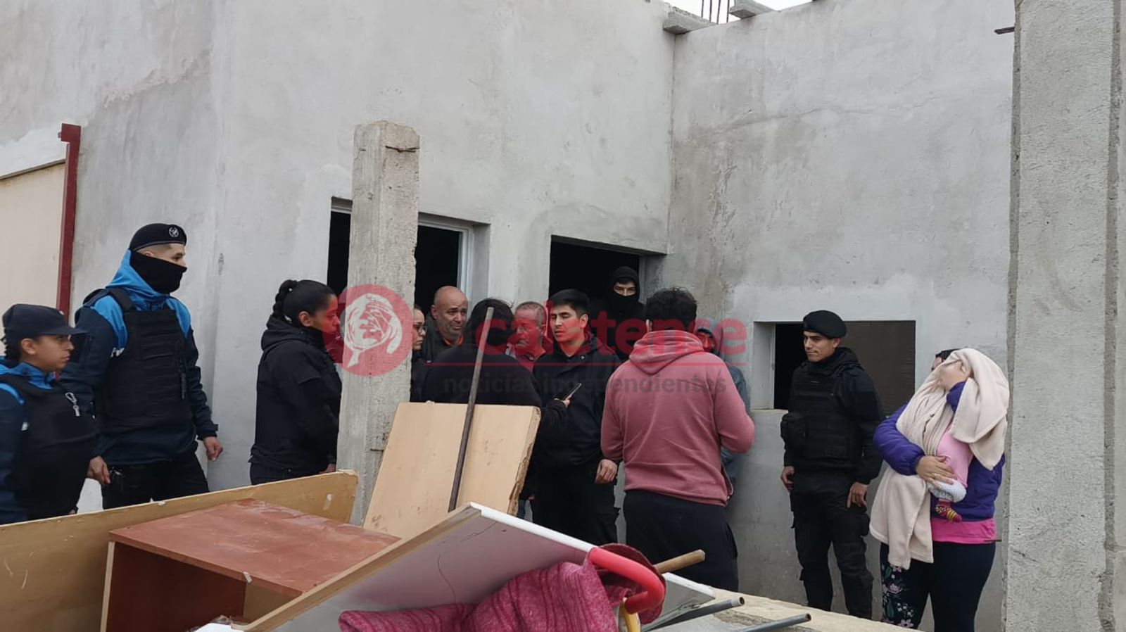 Usurpación en barrio Rotary 23 termina en caos y conflicto entre ocupas