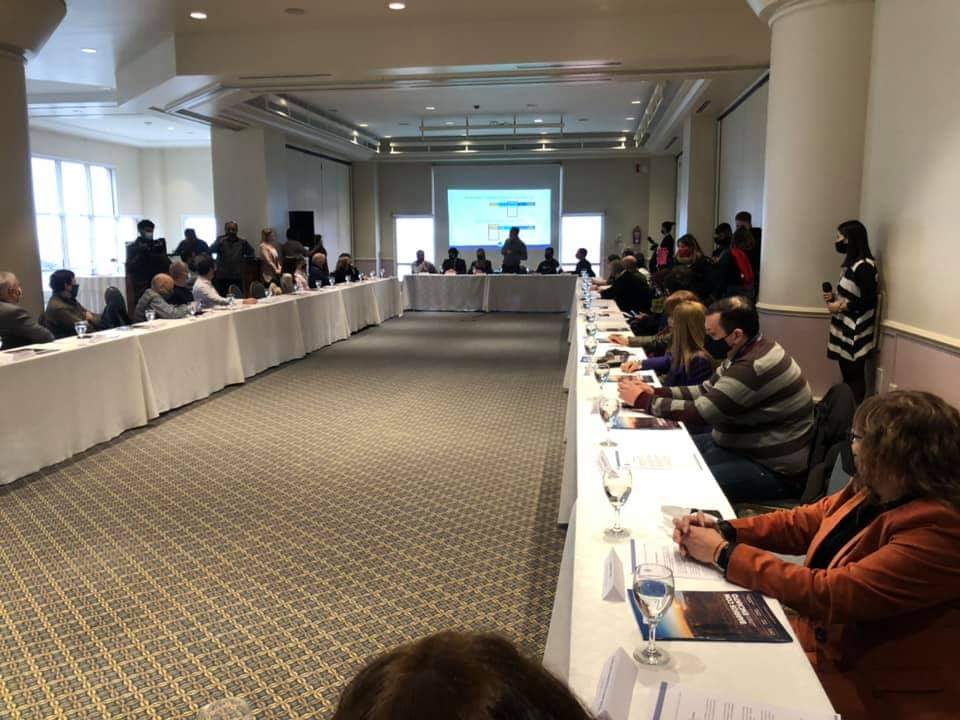 Debate por el alto costo de tarifas aéreas que preocupa en la zona