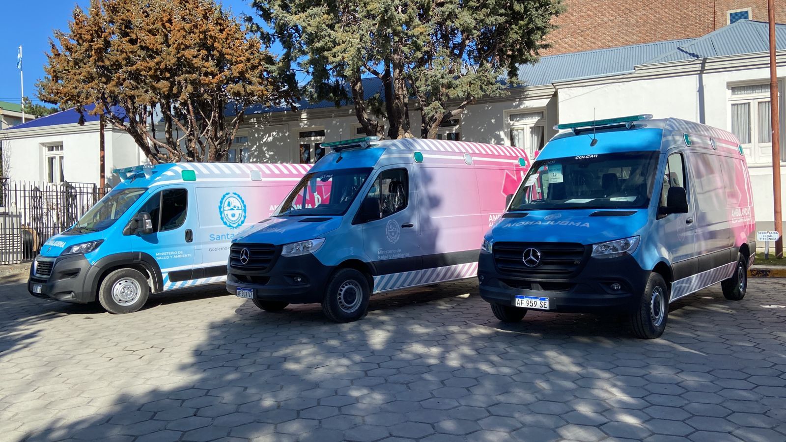 Caleta Olivia recbió dos nuevas ambulancias por parte del ministerio de Salud