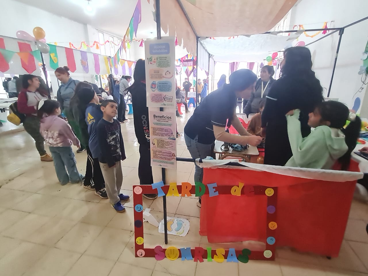 Tarde de sonrisas en la Unión Vecinal Rotary 23