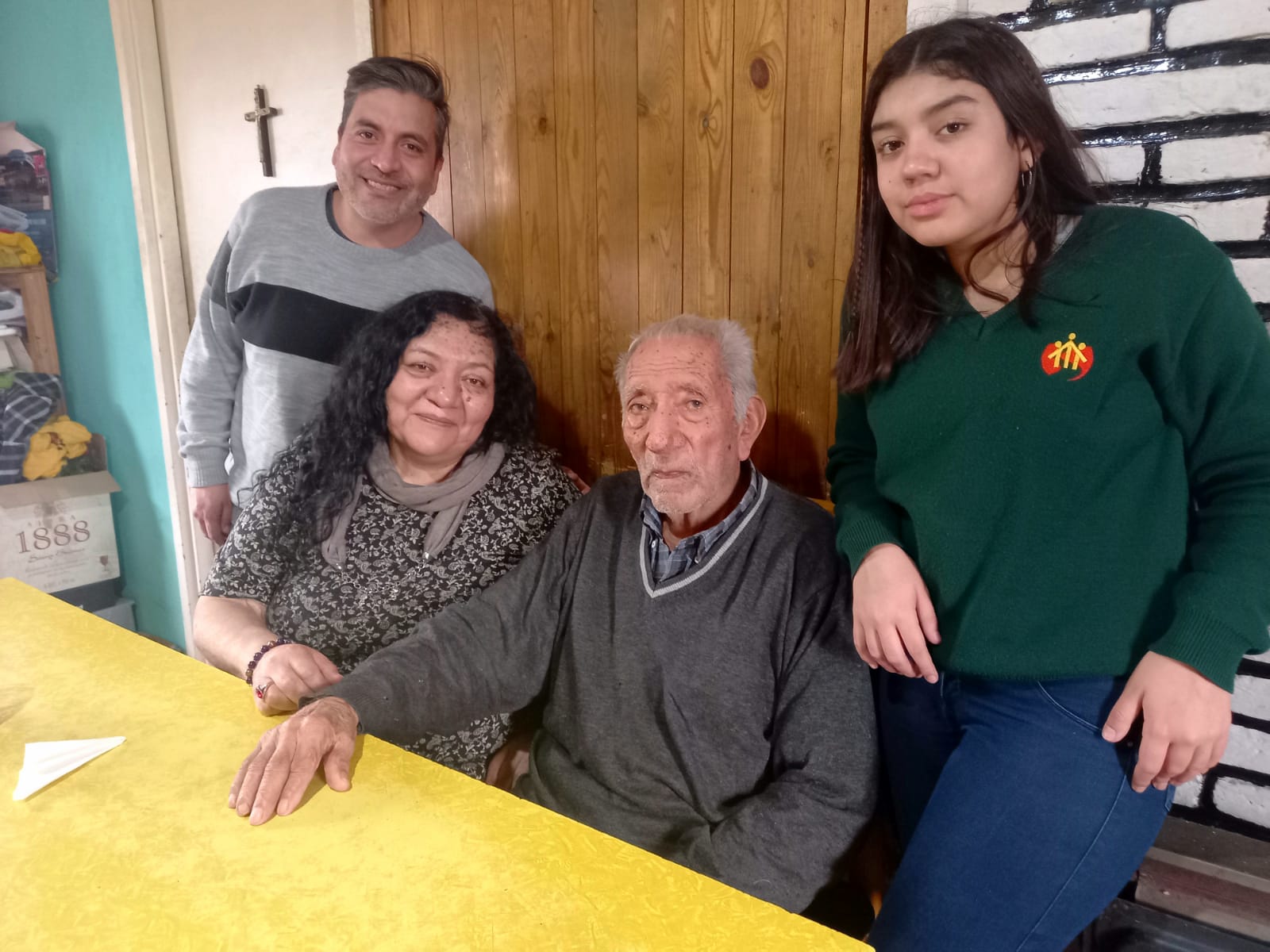 Demetrio cumplió 90 años y los festejamos junto a su familia