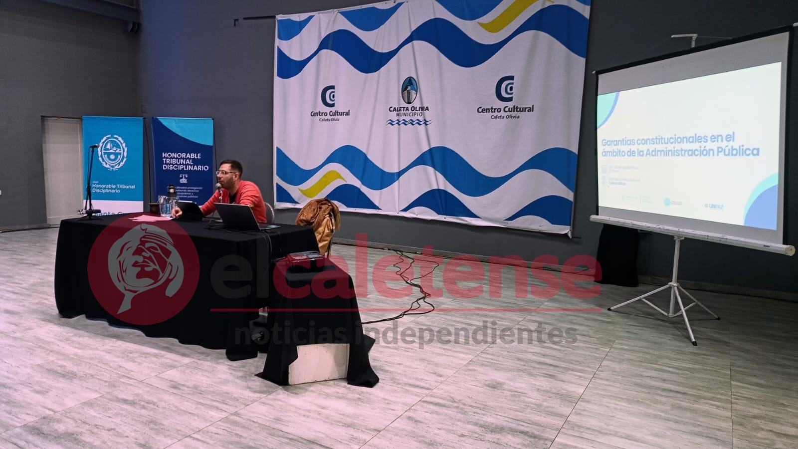 Dictan capacitación para empleados públicos sobre derechos y obligaciones laborales