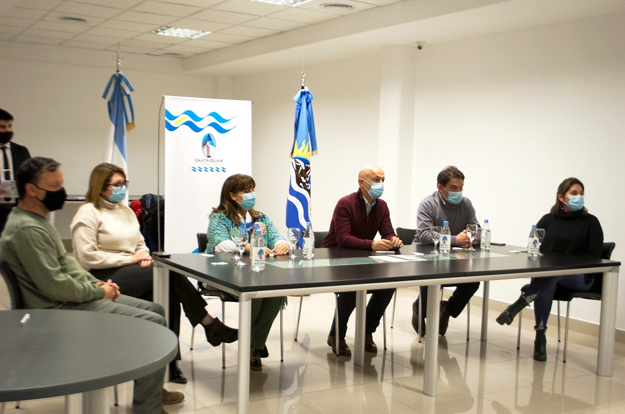 El Municipio, clubes y uniones vecinales firman convenio colaborativo