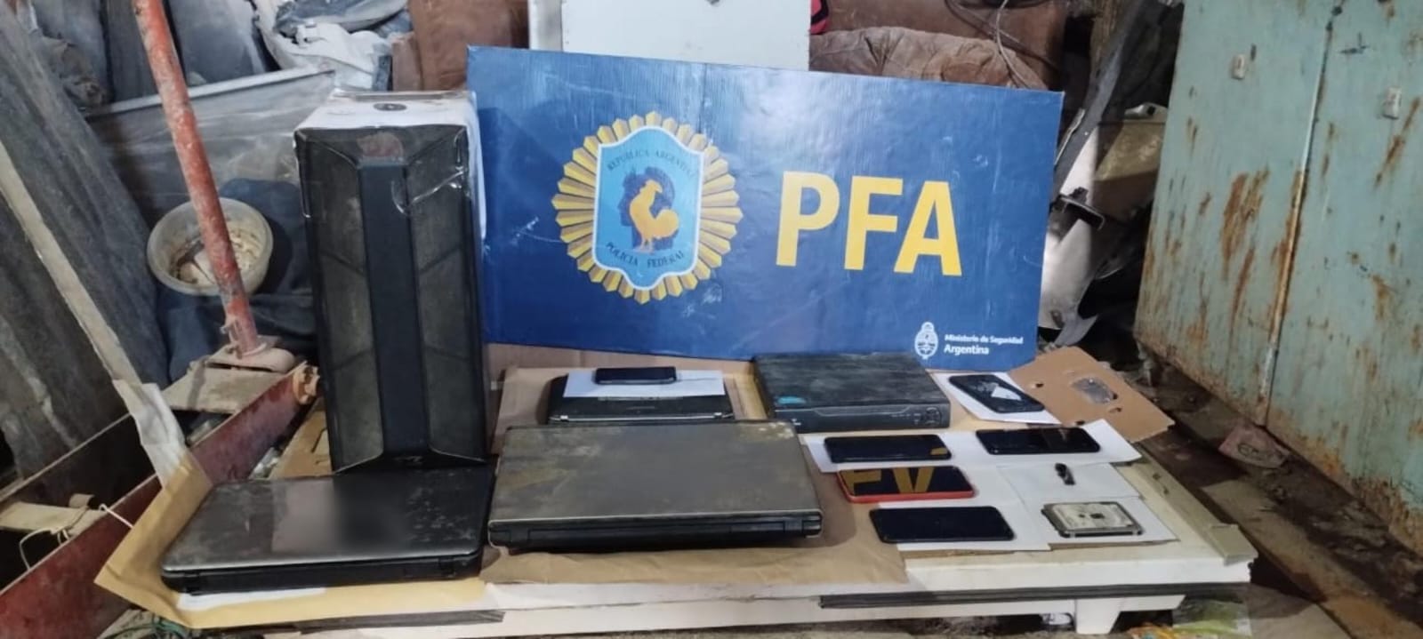 Policia Federal detuvo a un hombre por distribución de pornografía infantil