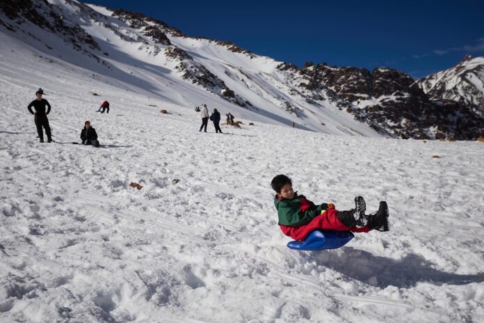 Vacaciones de invierno: impacto económico de $ 1,5 billones (US$ 1.163 millones) superó expectativas 