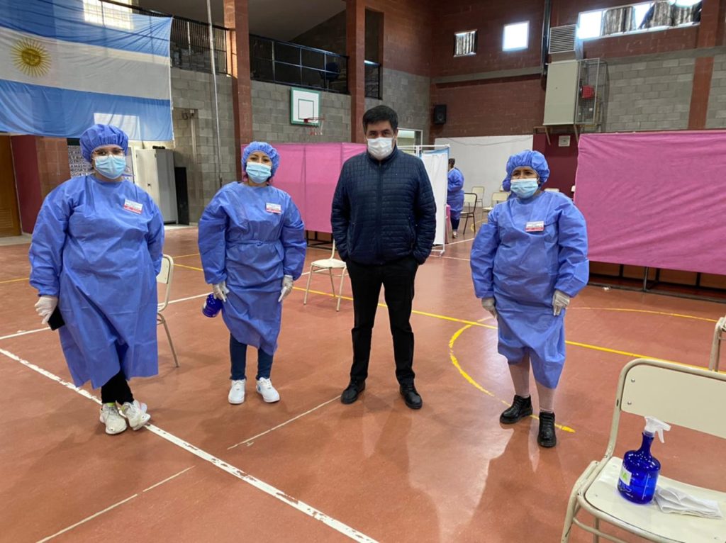 Gran regocijo en la actividad por la vacunación de 300 mineros