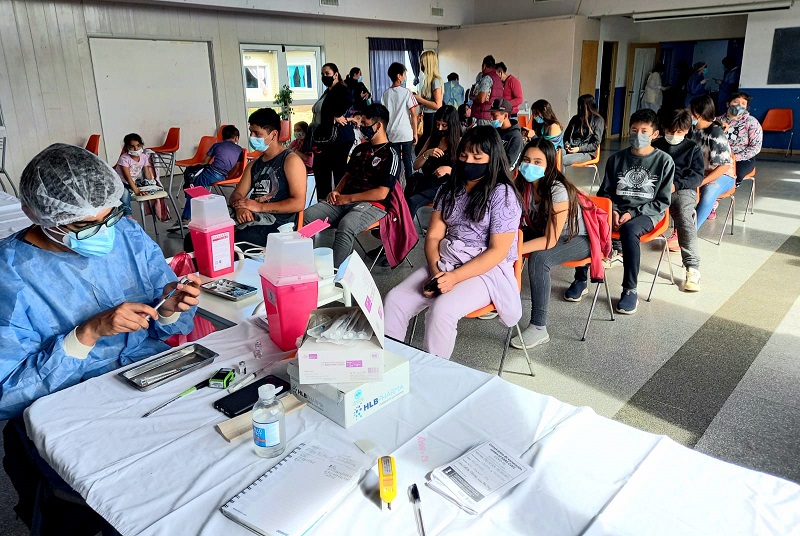 Jornada de vacunación en el CIC del rotary 23, la mayoría van por primera dosis