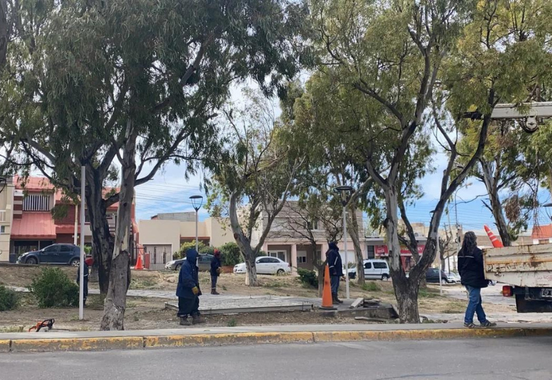 Se cayeron cuatro casas y se volaron 160 techos por el temporal de viento en Comodoro