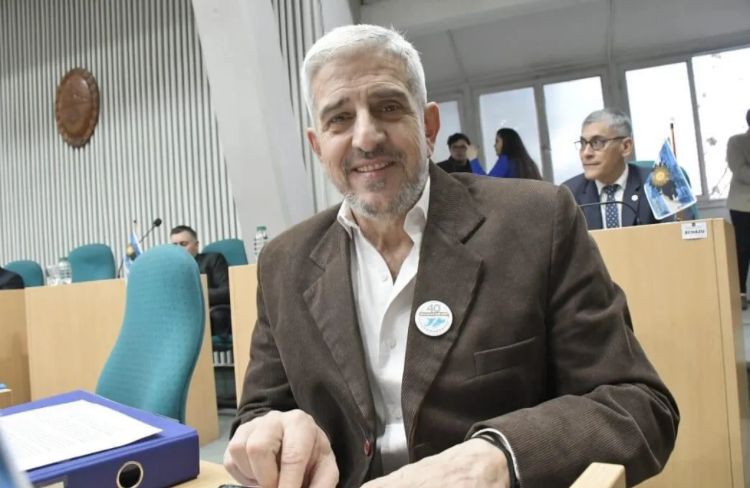 Juan Manuel Miñones renunció a la Legislatura de Santa Cruz
