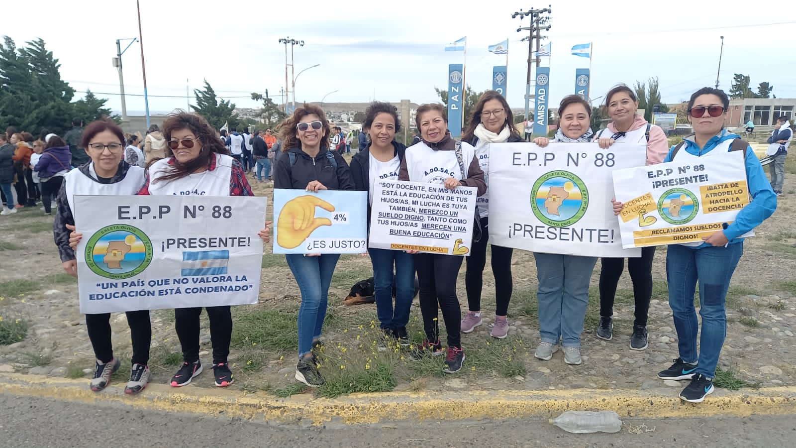 Paro y movilización: panfleteada y banderazo de ADOSAC en Ruta 3