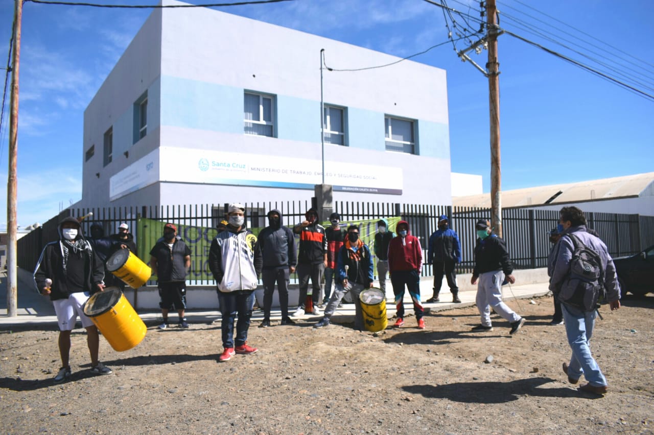 Desocupados de la Uocra se manifestaron y reclaman el pago adeudado de la ayuda financiera