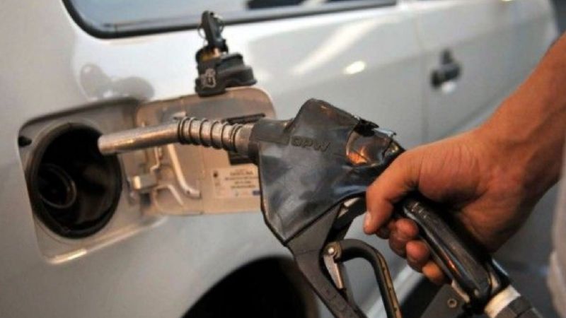 Afirman que los combustibles deberían subir otro 10 por ciento