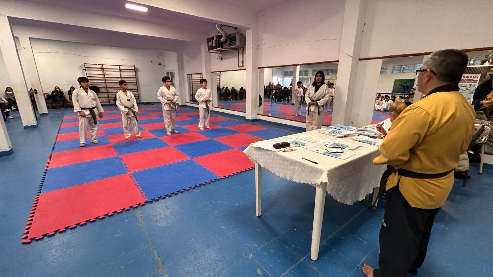 Más de 60 alumnos participaron de la jornada de exámenes de la Asociación Guk Do Kwan
