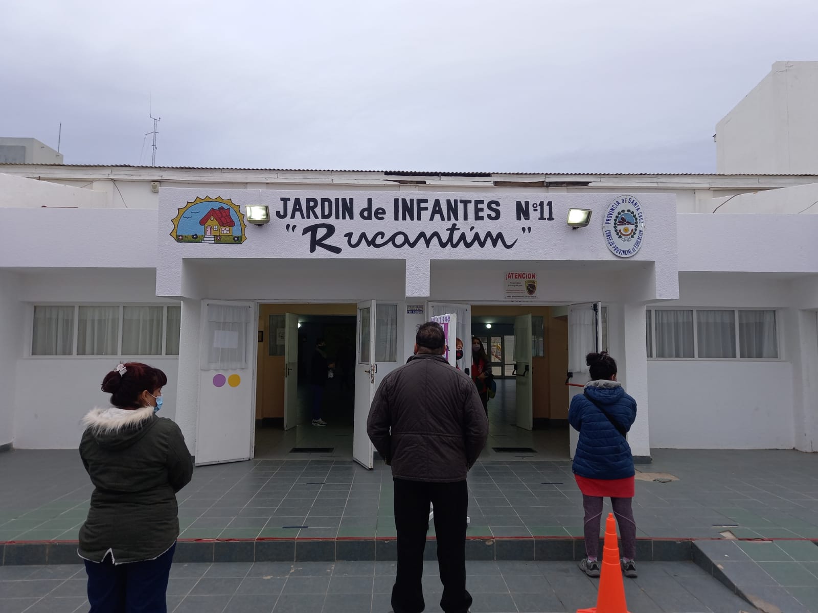 Caleta Olivia disfruta el regreso a clases bajo modalidad burbuja y una vez a la semana