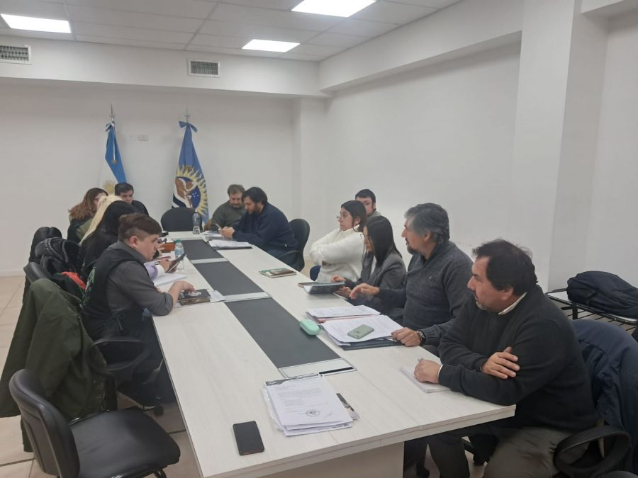Se llevó adelante la reunión para la redacción del convenio de los auxiliares de la educación