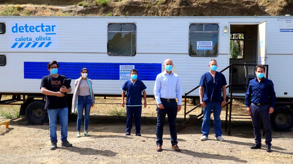 Empezó a funcionar el tráiler de hisopados móvil, del plan Detectar