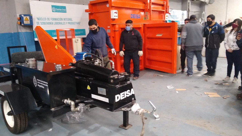 Personal municipal inició la capacitación para operar maquinarías de reciclaje