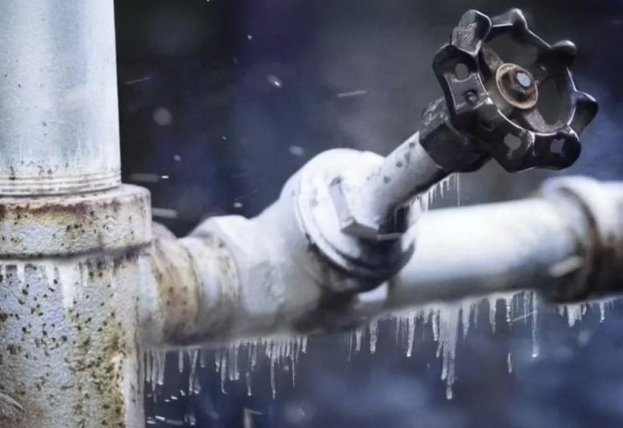 Instan al uso responsable del agua ante temperaturas de frío extremo en Santa Cruz