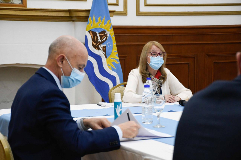 “La Vendimia 2026” continuó con degustaciones, emprendedores y espectáculos artísticos