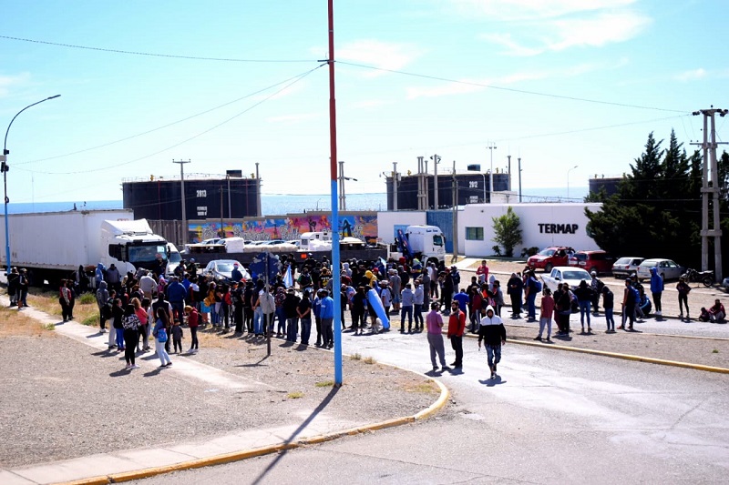 Sin respuestas: desocupados cortaron este viernes la Ruta N°3 