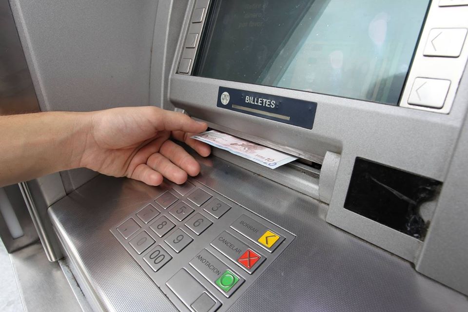 Mañana cobra el sector docente, con FONID y aumento incluidos