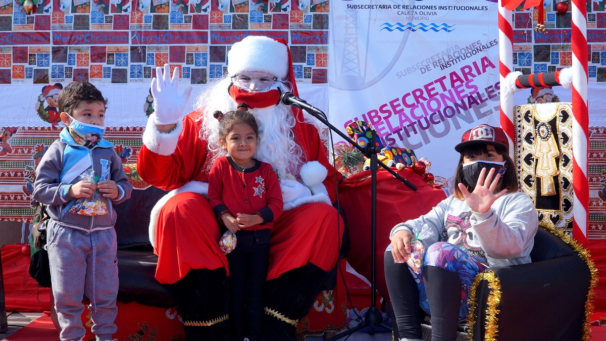 Papá Noel visita Caleta Olivia y estará hasta mañana en 