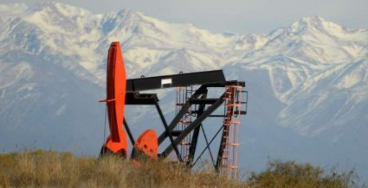 YPF avanza con la segunda fase de su retiro del negocio convencional