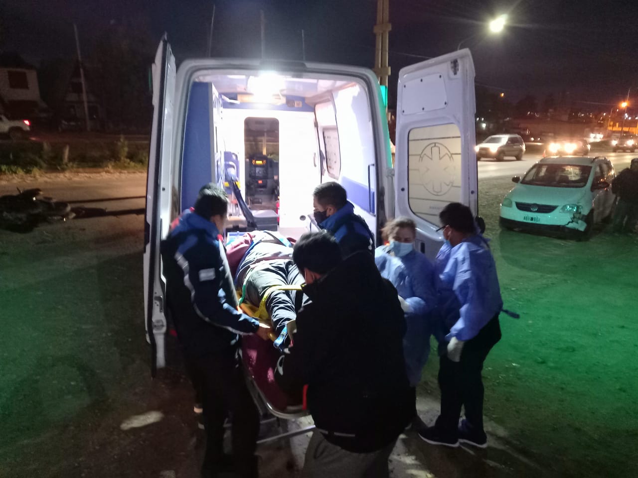 Manejaba borracho, embistió a una moto y se escapó caminando