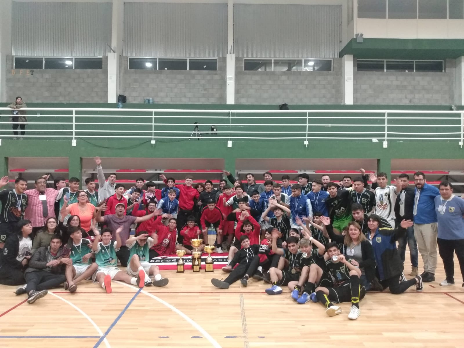 Lanús Infantil y Real Madrid se llevaron el Torneo Nacional Sur C-15 y C-17