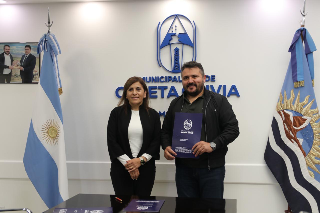 Se firmó un convenio que garantiza la estabilidad laboral a más de 180 familias