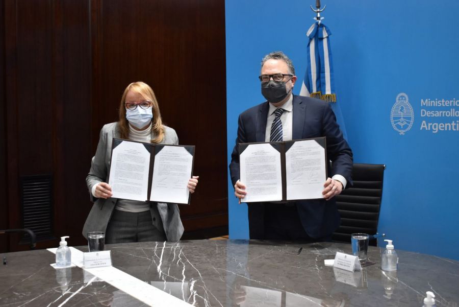 De gira: En diversos encuentros, la gobernadora se reunió con Kulfas, Basterra, Líberman y autoridades de CGC